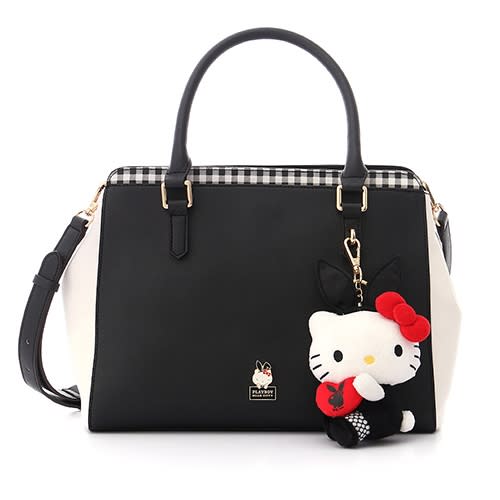 Outlander Magazine on X: Soulland x Hello Kitty Bag (2022) https