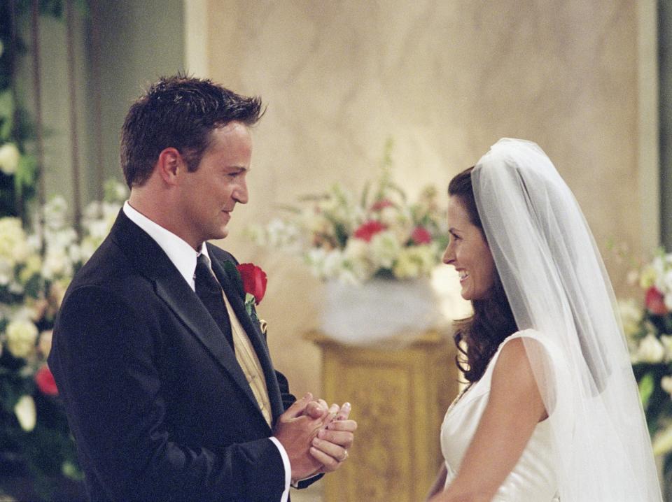 Imagen del episodio 24 de la temporada siete de 'Friends', 'El de la boda de Chandler y Monica', emitido en 2001-- Foto de: Danny Feld/NBCU Photo Bank