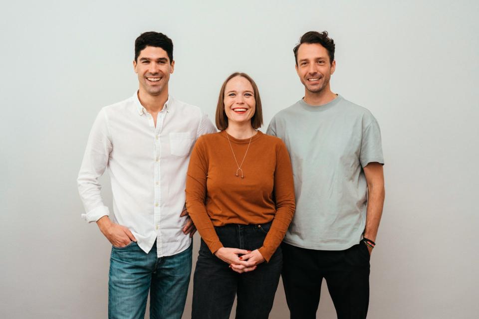 Neben Philipp Hartmann (r.) gehören Adham El Muntasser (l.) und Steinunn Arnardottir (mittig) zum Gründerteam - Copyright: Totoli