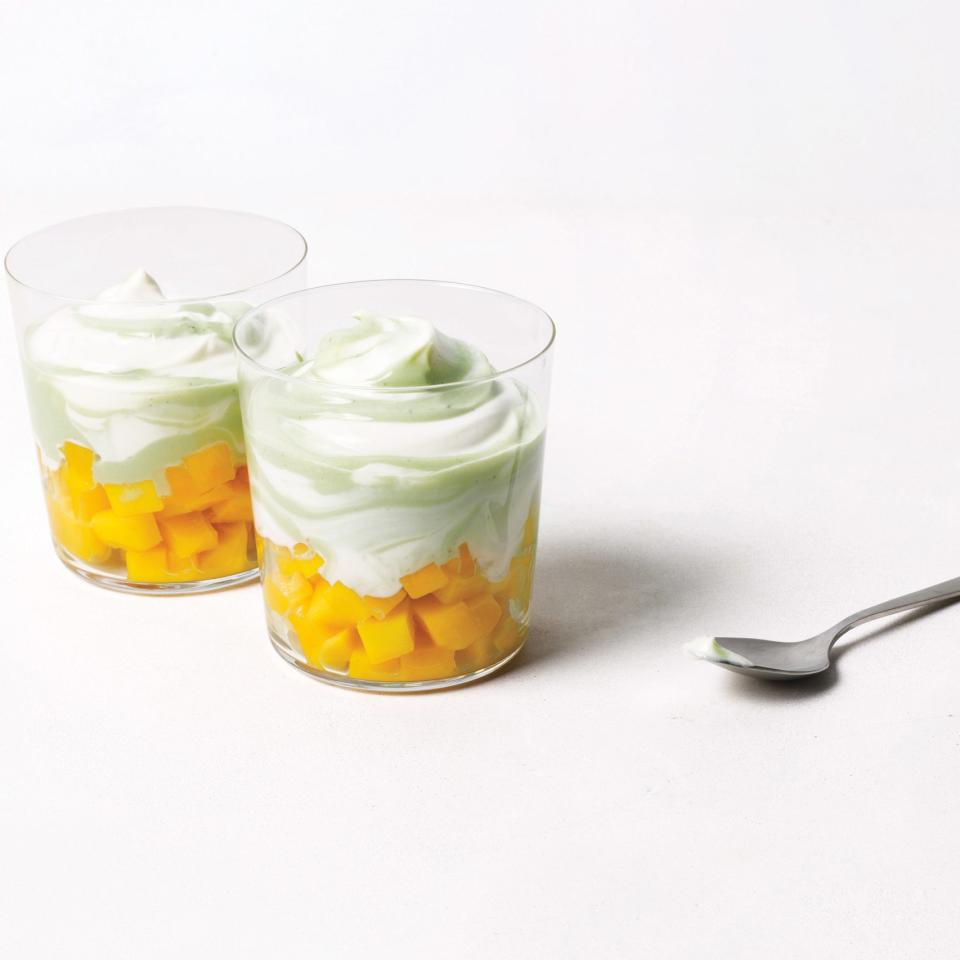 Yogurt & Matcha Swirl With Mango