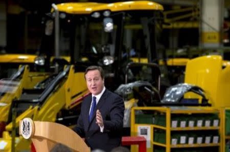 Britain's Prime Minister David Cameron delivers a speech at the JCB World Headquarters in Rocester, central England in this November 28, 2014 file photo. REUTERS/Oli Scarff