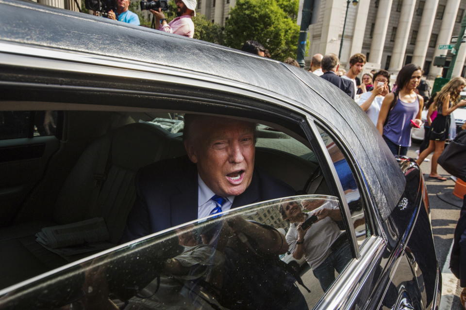 Donald Trump sits in a limousine as he&nbsp;leaves Manhattan Supreme Court after jury duty on Aug. 17, 2015. (Photo: Lucas Jackson / Reuters)