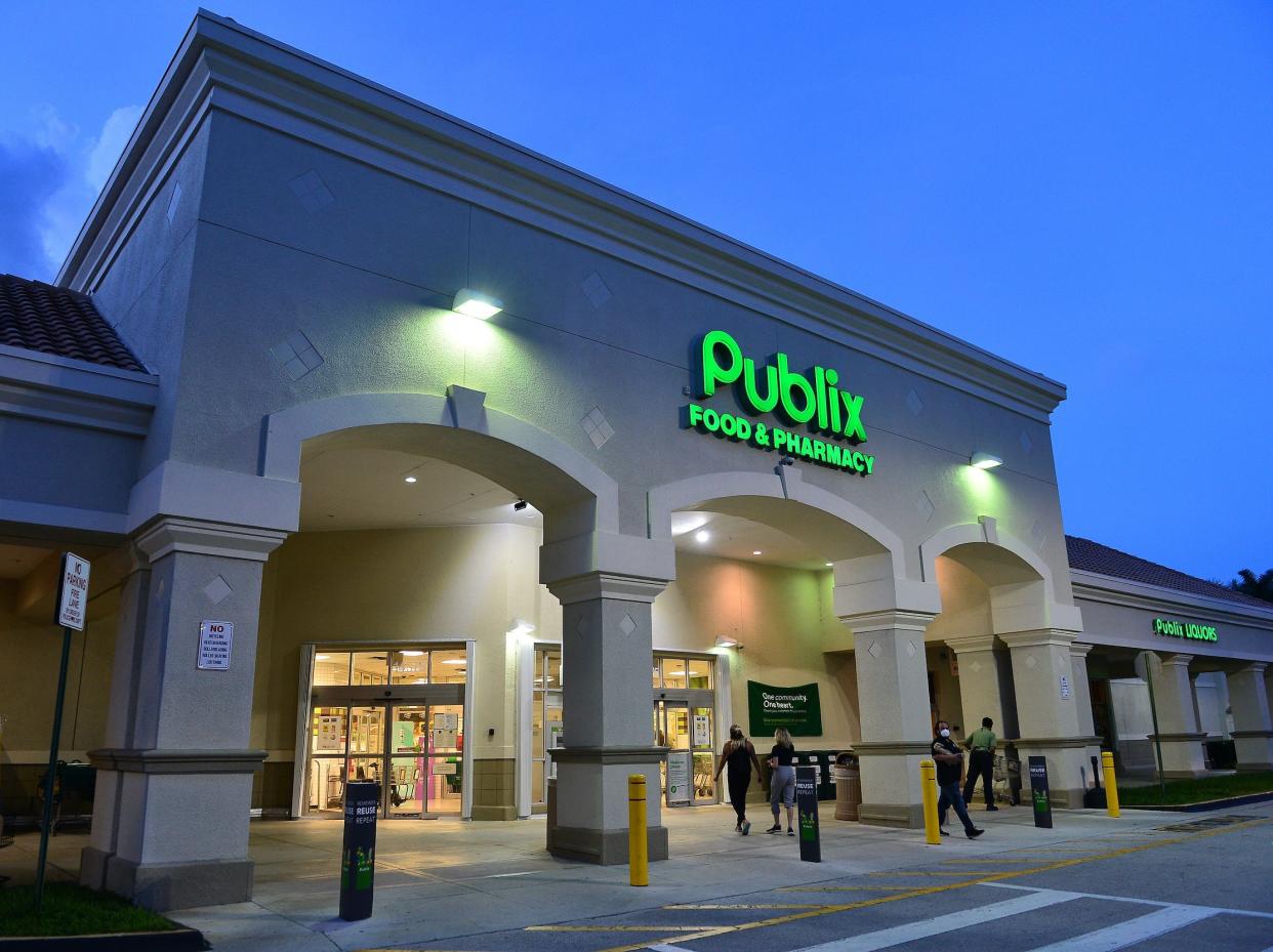 Publix grocery store night