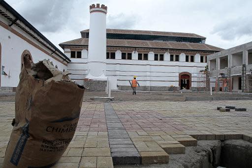 Estudiantes en la Universidad de Yachay, el 5 de junio de 2014 en la provincia ecuatoriana de Imbabura, una institución que hace parte de la revolución educativa que adelanta el gobierno ecuatoriano. (AFP | Juan Cevallos)