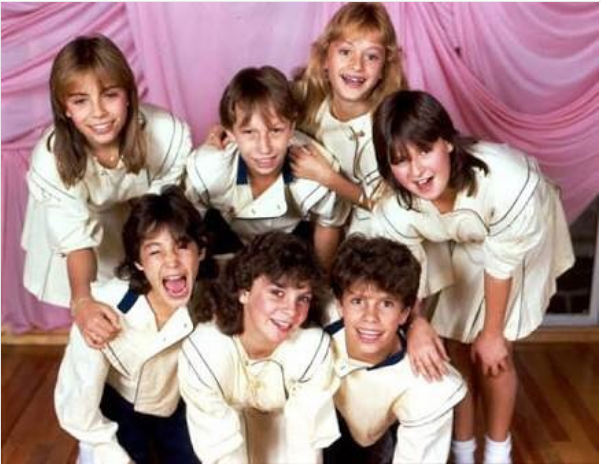 <p>Timbiriche en su etapa infantil, Diego Schoening fue uno de los primeros. El grupo se formó en el 1982. Crédito: Timbiriche/Instagram </p>