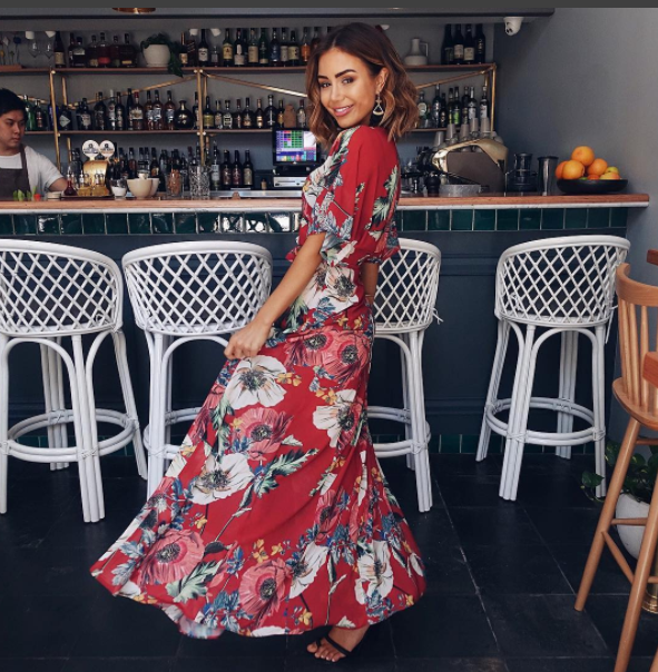 Flowy florals work well for spring and summer weddings. Source: Pia Muehlenbeck, Instagram.