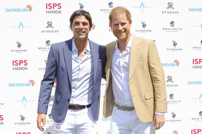 Nacho Figueras y el príncipe Harry, duque de Sussex asisten a la Copa Handa Polo 2022 de Sentebale ISPS el 25 de agosto de 2022 en Aspen, Colorado