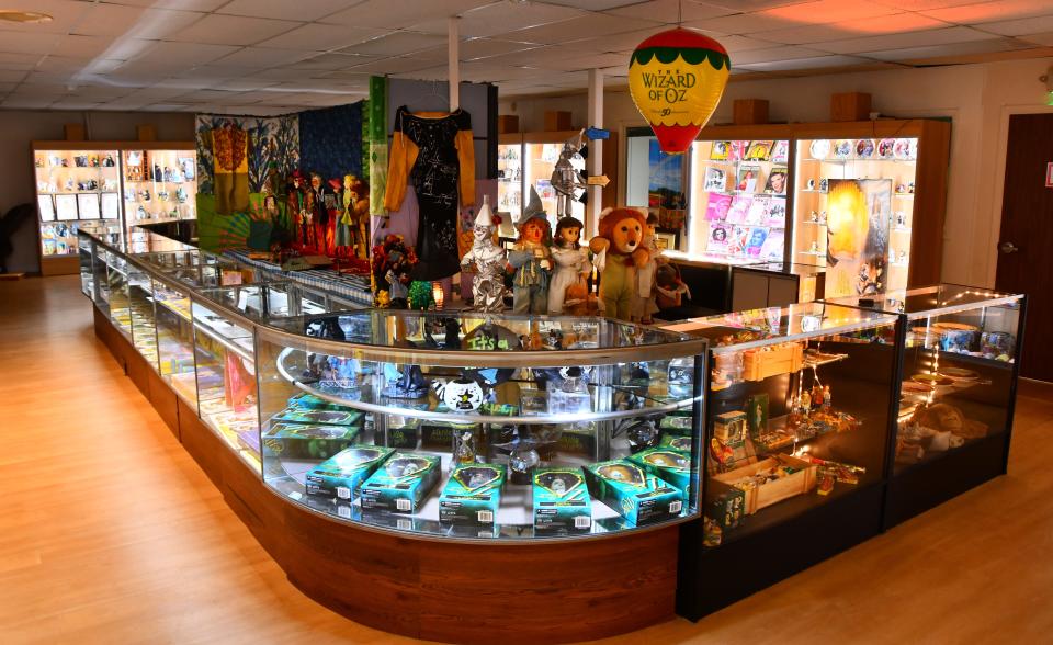 The museum offers a huge collection of "Wizard of Oz" books, puppets, toys, dolls, collectibles, figurines and games, along with an immersive Vincent van Gogh experience.