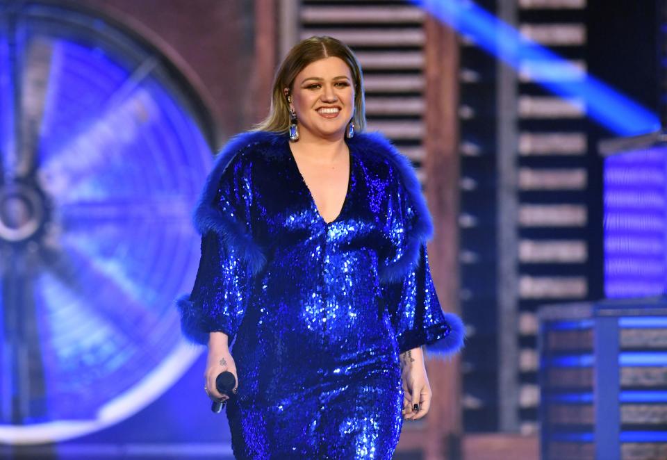 You Need To See The Adorable #OOTD Kelly Clarkson Posted Of Her Son