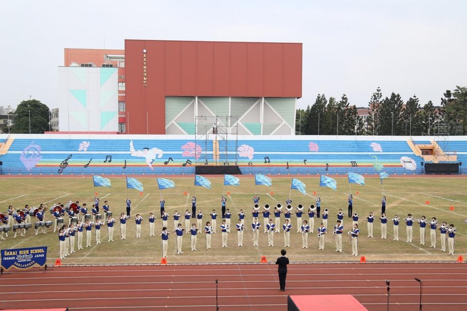 ▲日本「Blue-Hawks魔幻青鷹」藍色管樂旋風High翻嘉義（市府提供）。