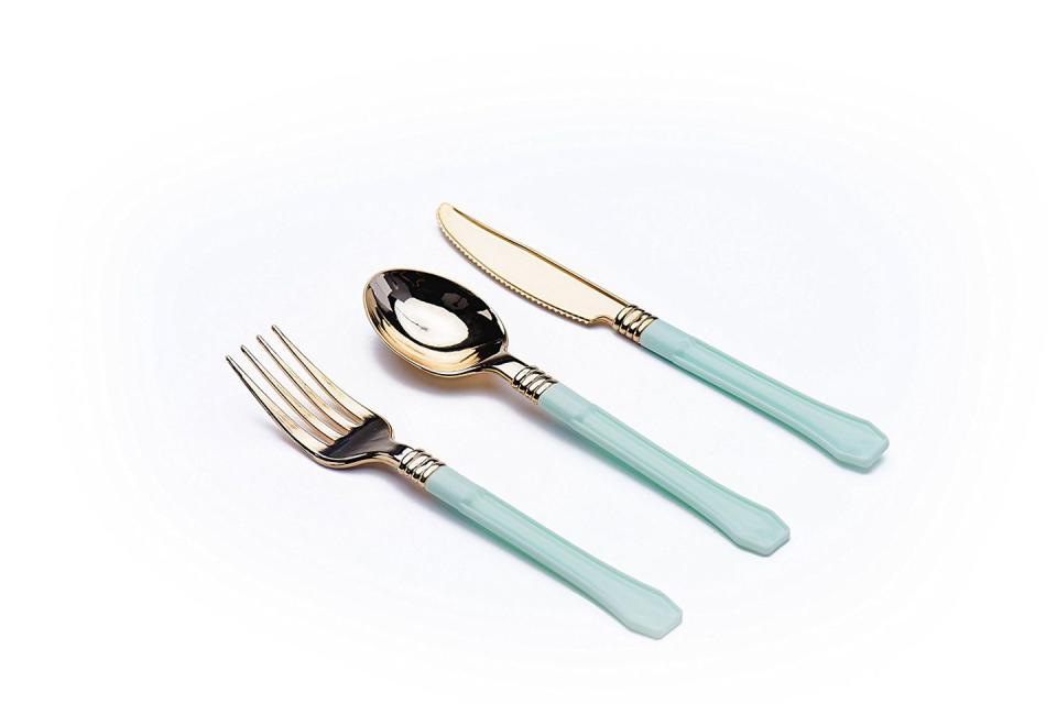 9) Mint Plastic Disposable Flatware