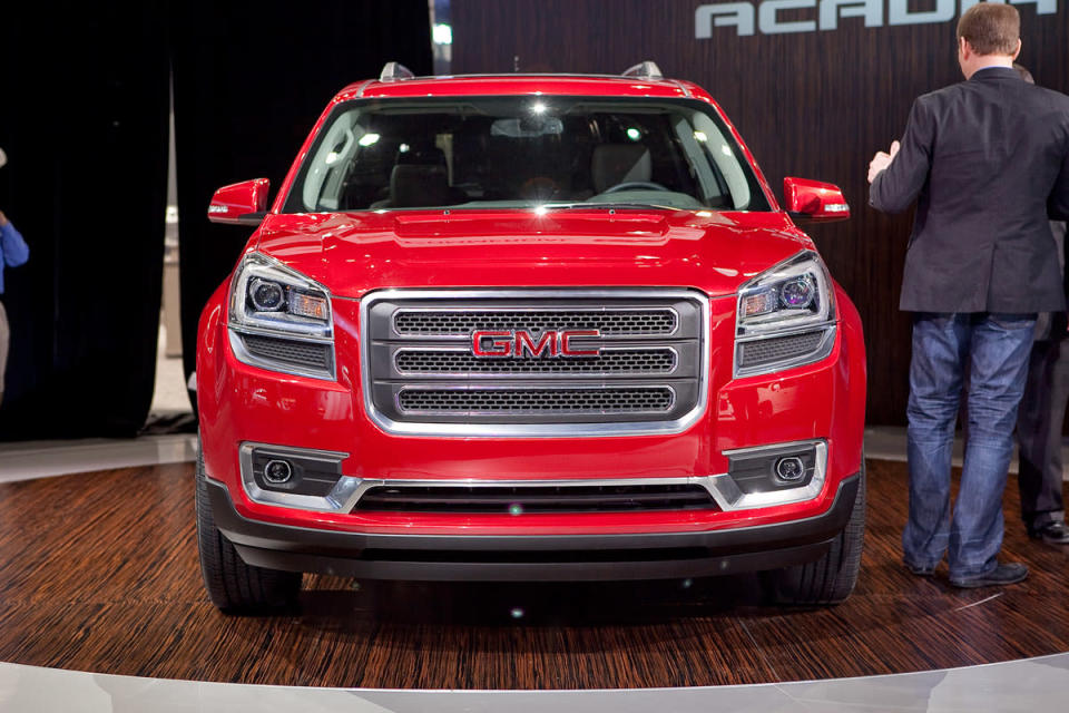 General Motors has refreshed the GMC Acadia for its 2013 model year, with the SUV prominently featuring a revised front fascia reminiscent of the GMC Granite Concept (a youth-geared crossover that never made it to production). Aside from the supersized nose, exterior changes include LED daytime running lights, a wrap-around rear window and slightly reworked tail lights. In addition, the interior gets tweaked with upscale details such as French stitching, and aluminum trim on higher-trim models.