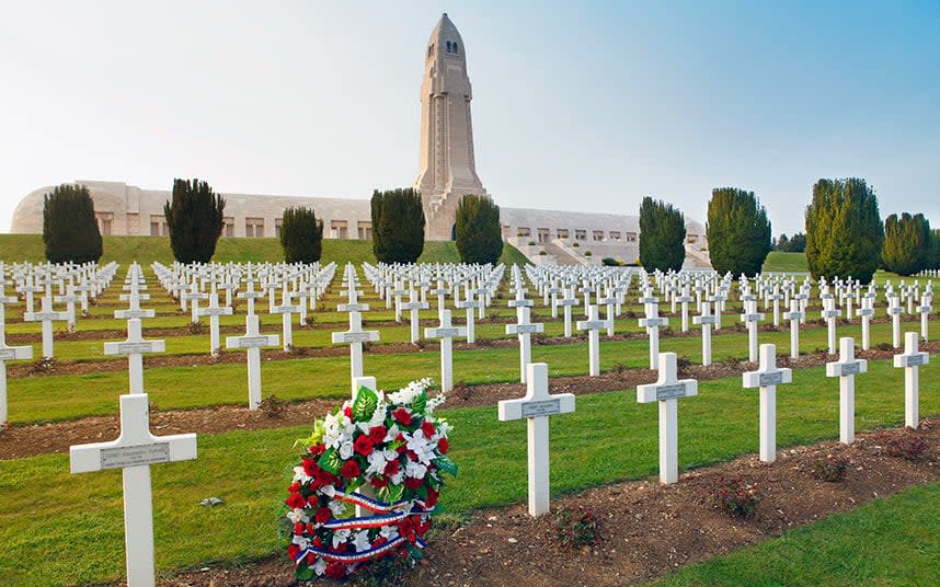 The Douaumont Ossuary memorial and cemetery at Verdun - narvikk