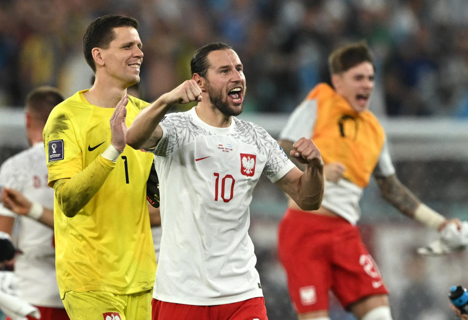 Piłka nożna – Mistrzostwa Świata FIFA Katar 2022 Grupa C – Polska vs Argentyna – Stadion 974, Doha, Katar – 30 listopada 2022 r. Polski Grzygorz Krychowiak świętuje po meczu kwalifikację Polski do fazy pucharowej REUTERS / Dylan Martinez