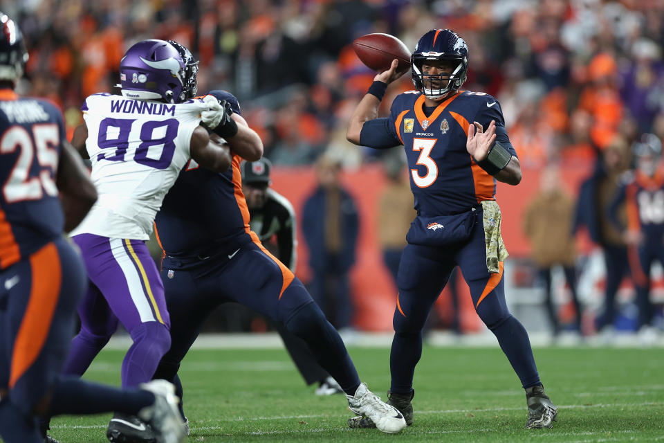 Broncos quarterback Russell Wilson led a go-ahead drive in the final minutes to lead his team to a win. (Photo by Matthew Stockman/Getty Images)