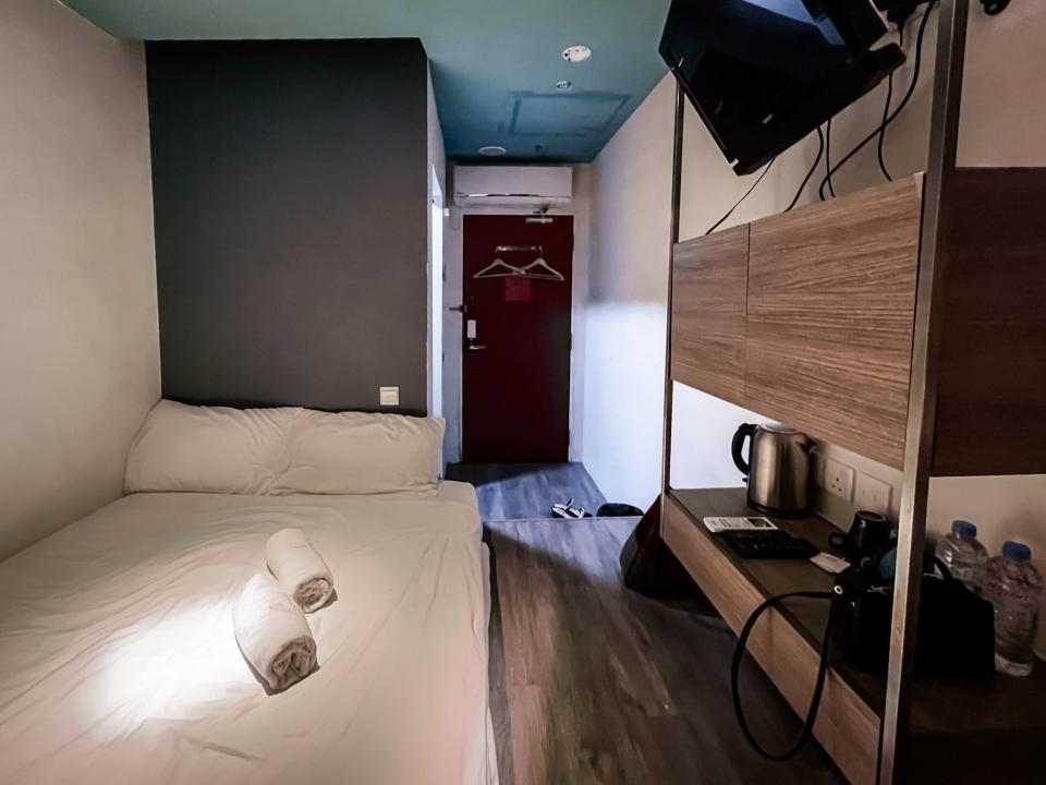 Superior double room in Hotel Calmo Chinatown.