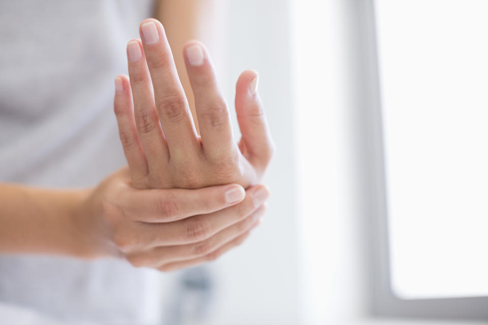 Higiene, protección e hidratación son los tres pasos básicos para cuidar nuestras manos. (Getty Creative)