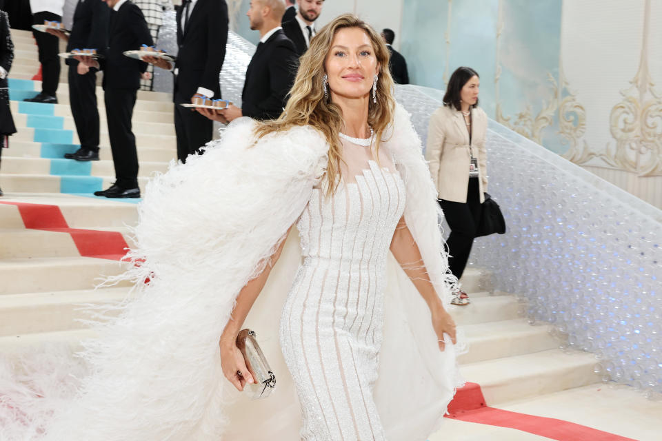 NEW YORK, NEW YORK - MAY 01: Gisele Bündchen attends The 2023 Met Gala Celebrating "Karl Lagerfeld: A Line Of Beauty" at The Metropolitan Museum of Art on May 01, 2023 in New York City. (Photo by Cindy Ord/MG23/Getty Images for The Met Museum/Vogue)