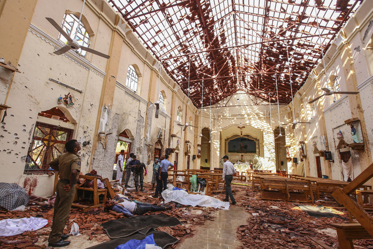 Die Kirche St. Sebastian in Colombo: Nach der Anschlagsserie in Sri Lanka mit knapp 300 Toten wird noch immer nach den Verantwortlichen ermittelt. (Bild: AP Photo/Chamila Karunarathne)