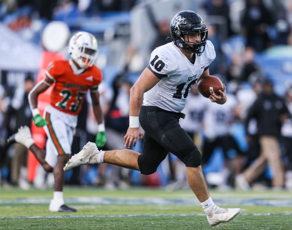 South Warren's Luke Burton scored the Spartans' first touchdown against Frederickk Douglass in the 5A KHSAA football championship Saturday. Dec.3, 2021 