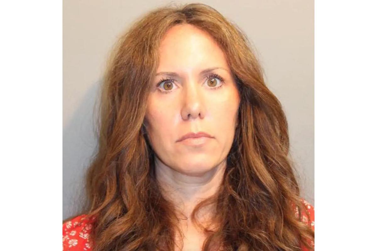 47-year-old married career counselor arrested after allegedly giving 13-year-old student ‘lap dances’: police