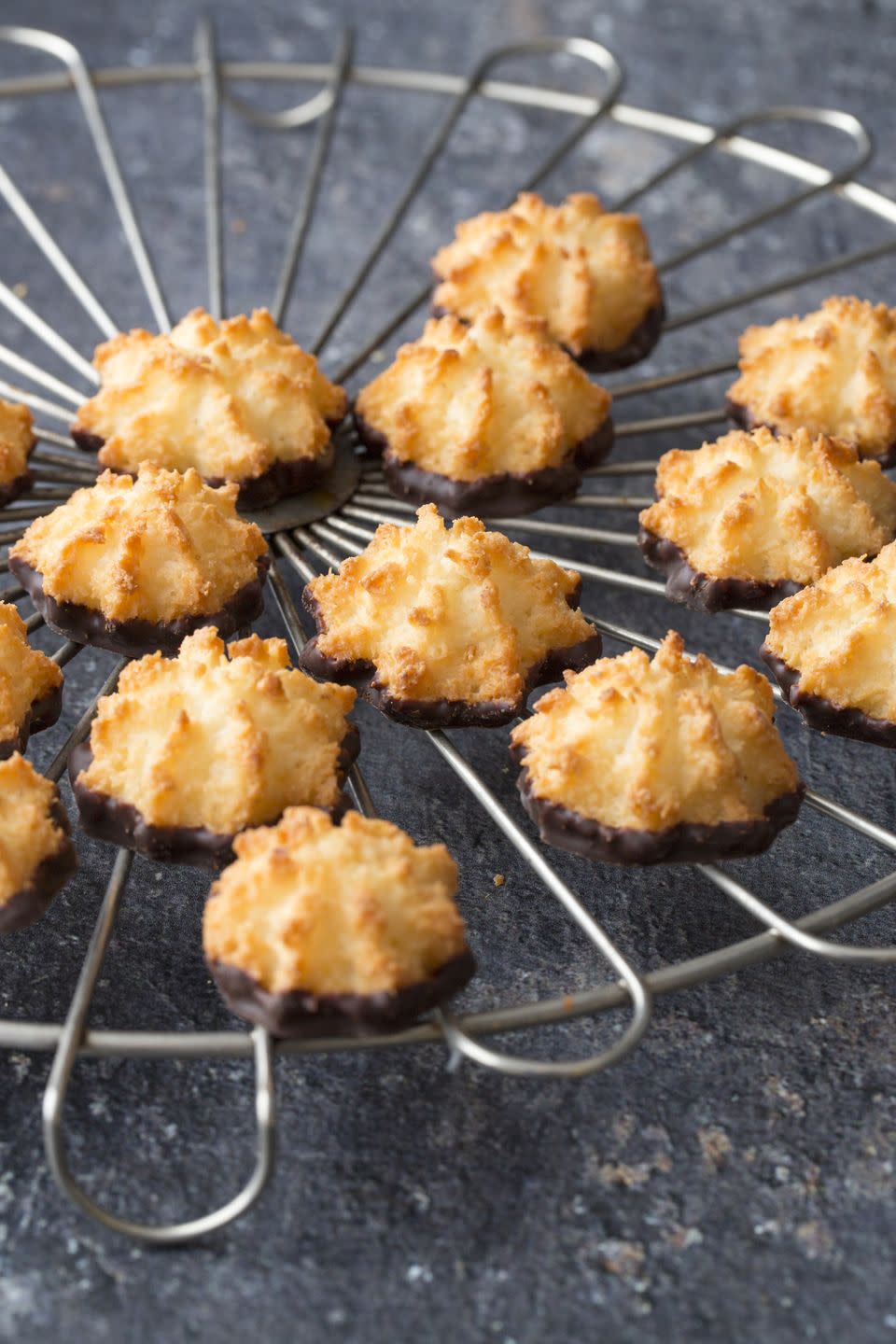 coconut macaroon cookies