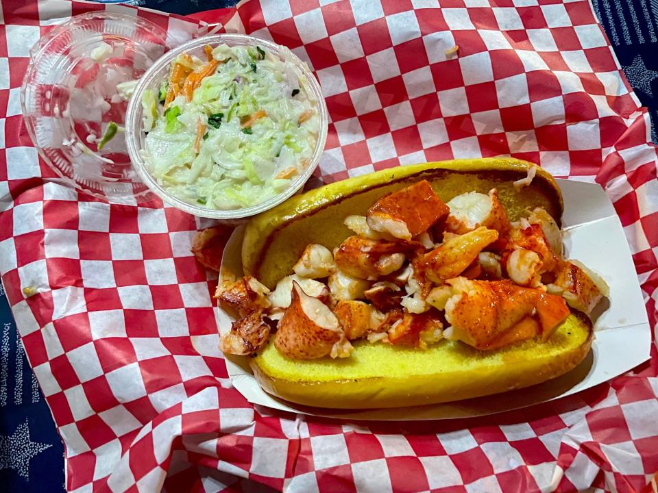 Botswick's chowder house lobster roll