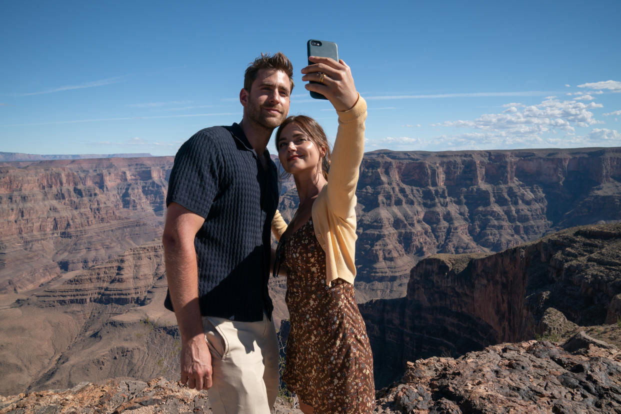  Wilderness on Prime Video stars Oliver Jackson-Cohen and Jenna Coleman as couple Liv and Will. 