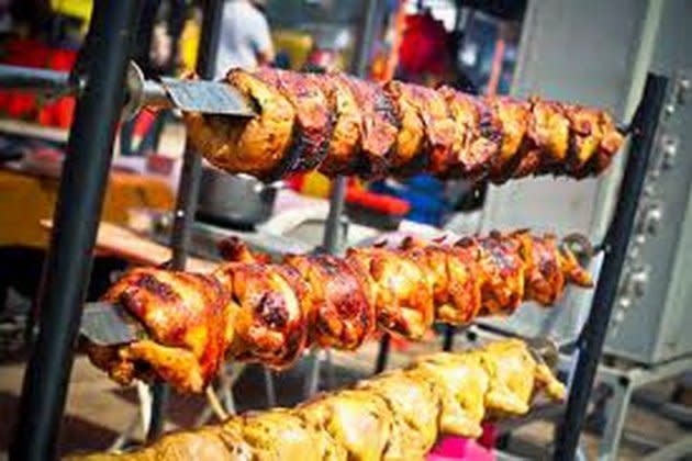 <b>Bazar ini terletak di Seksyen 16 Bandar Baru Bangi dan juadah popular di sini adalah Ayam Golek, Nasi Ambang, Nasi Lemak Kukus dan Burger Bakar.</b><br><br>Bazar ini terletak di Seksyen 16 Bandar Baru Bangi dan juadah popular di sini adalah Ayam Golek, Nasi Ambang, Nasi Lemak Kukus dan Burger Bakar.