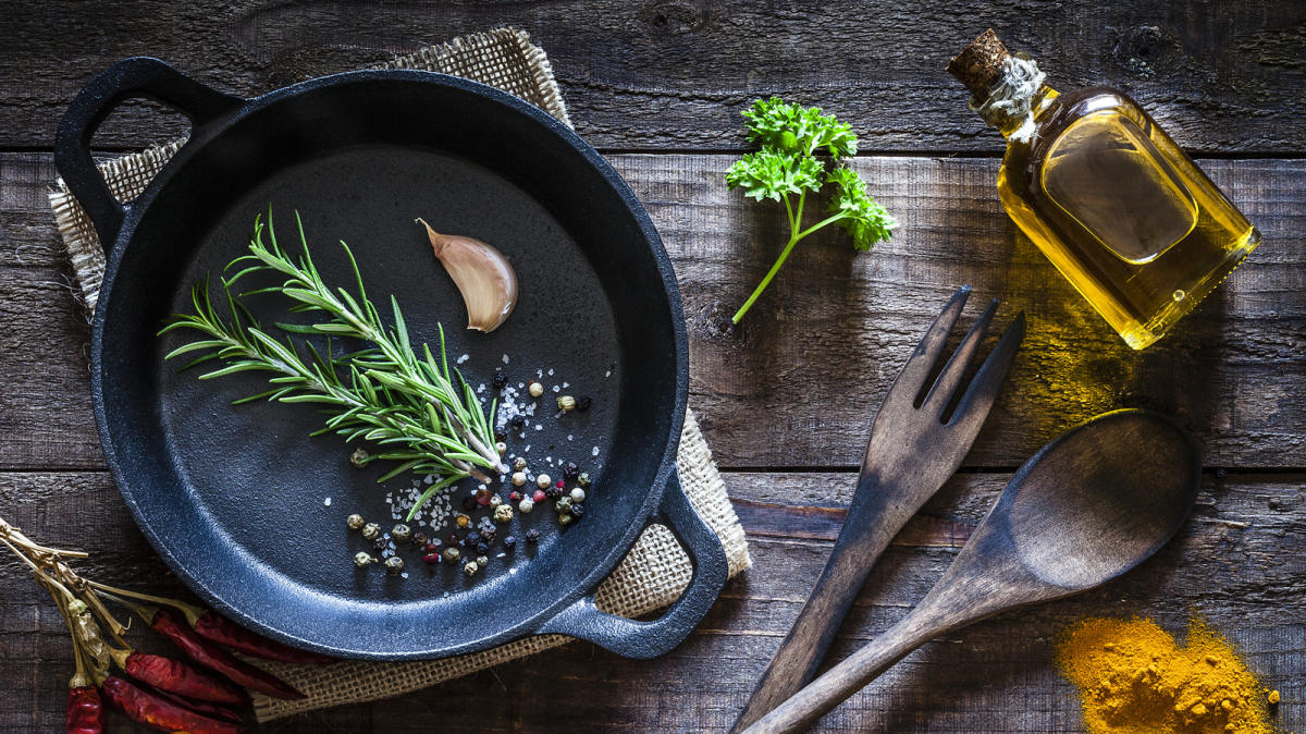 Cast Iron Skillet - Won't Rust or Chip