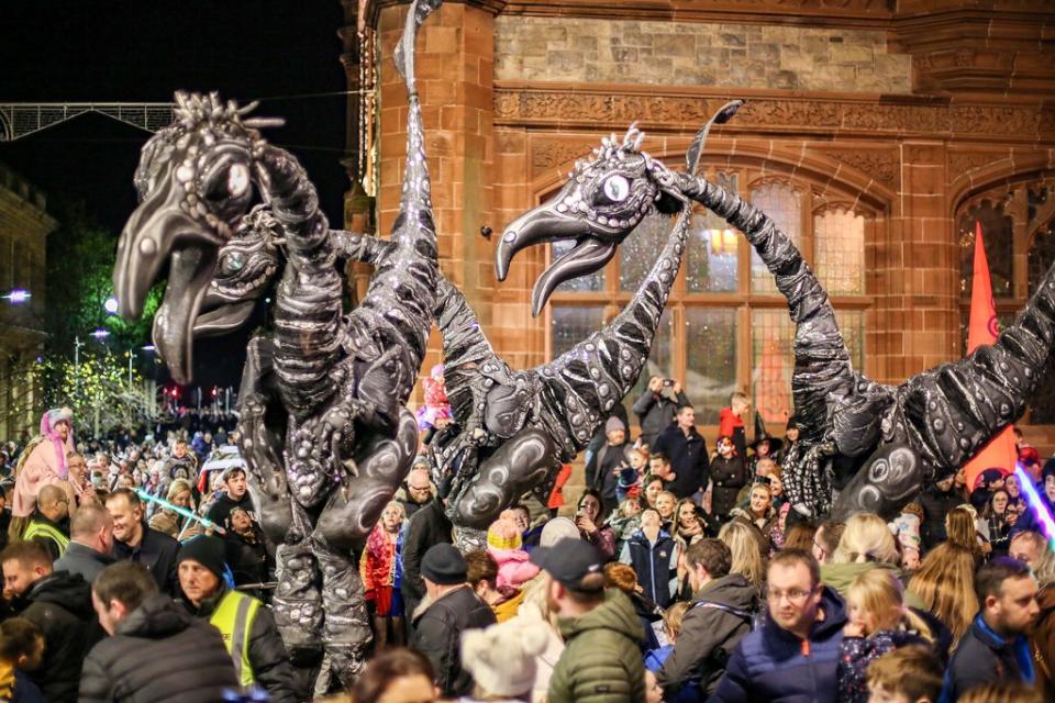 每年在英國北愛爾蘭地區的德里（Derry），都會舉辦歐洲最盛大的萬聖節活動。圖片來源：擷取自Derry Halloween 臉書