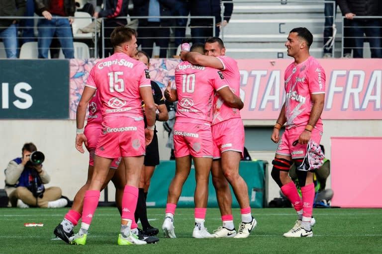 Des joueurs du Stade français lors du match de Top 14 contre Bayonne, à Jean-Bouin, le 20 avril 2024 (Geoffroy VAN DER HASSELT)