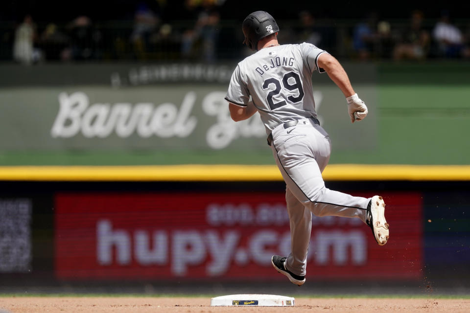 Chicago White Sox's Paul DeJong rounds the bases after hitting a solo home run during the fourth inning of a baseball game against the Milwaukee Brewers, Sunday, June 2, 2024, in Milwaukee. (AP Photo/Aaron Gash)