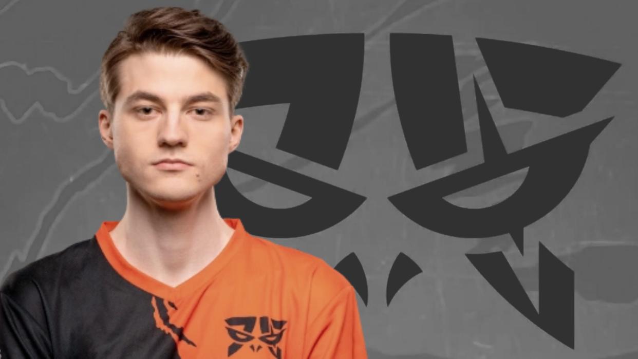 German player was kicked out of Fnatic TQ's team after accidentally revealing a smurf account named after Hitler. (Photo: Fnatic TQ)