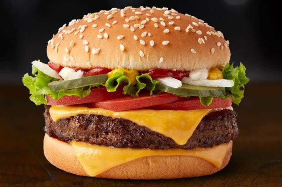 quarter pounder with cheese deluxe from mcdonald’s