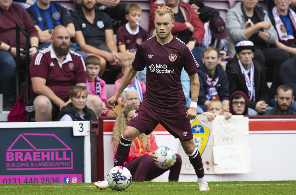 En selvsikker oppvisning på lørdag mot St Johnstone og en lang historie med store kamper med Hearts og landet hans Australia.  Atkinson kan være et nyttig angrepsvåpen nede til høyre, men må også beskytte seg mot kontringer bak seg.