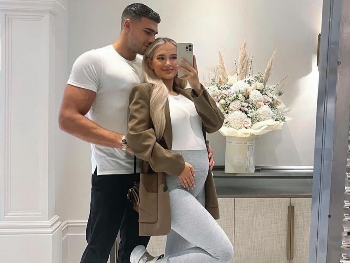 Molly-Mae Hague and Tommy Fury show off her growing baby bump (Instagarm/Molly-Mae Hague)