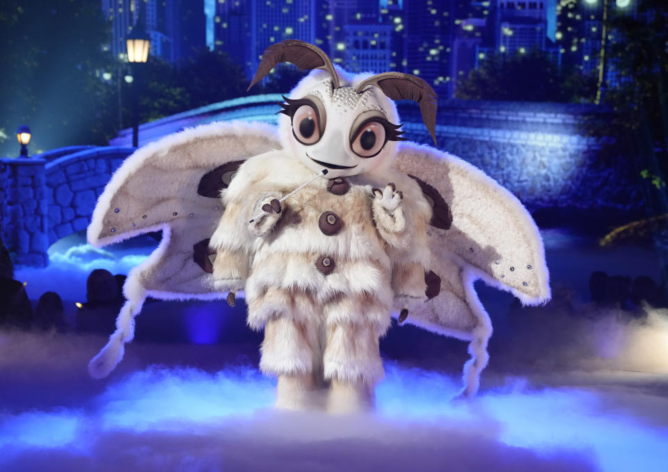 THE MASKED SINGER: Poodle Moth on THE MASKED SINGER “Billy Joel Night" episode airing Wednesday, March 20 (8:00-9:02 PM ET/PT) on FOX. CR: Michael Becker / FOX. ©2024 FOX Media LLC.