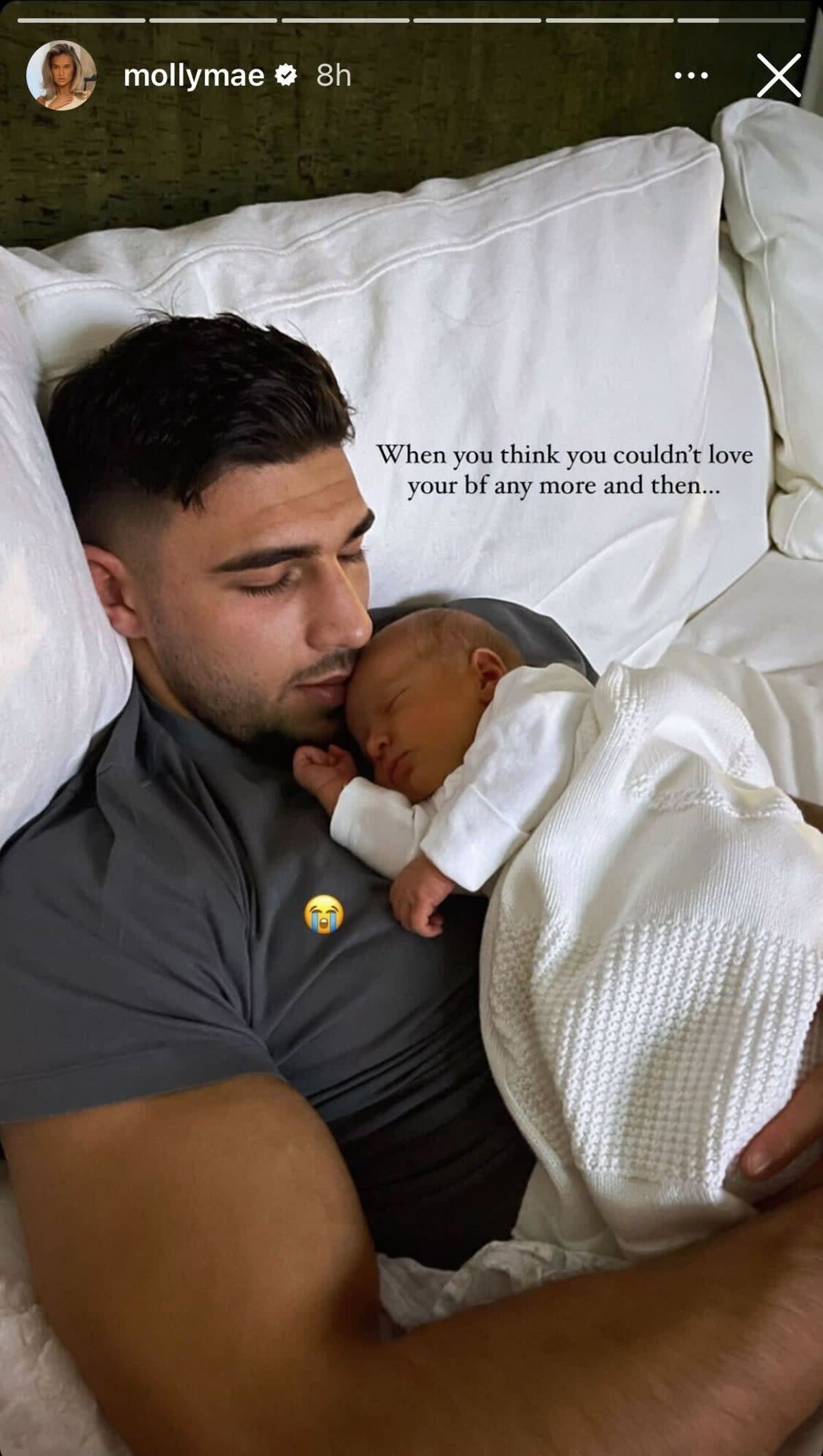 Molly-Mae Hague posted a sweet picture of Tommy Fury with their baby Bambi (Instagram/Molly-Mae Hague)