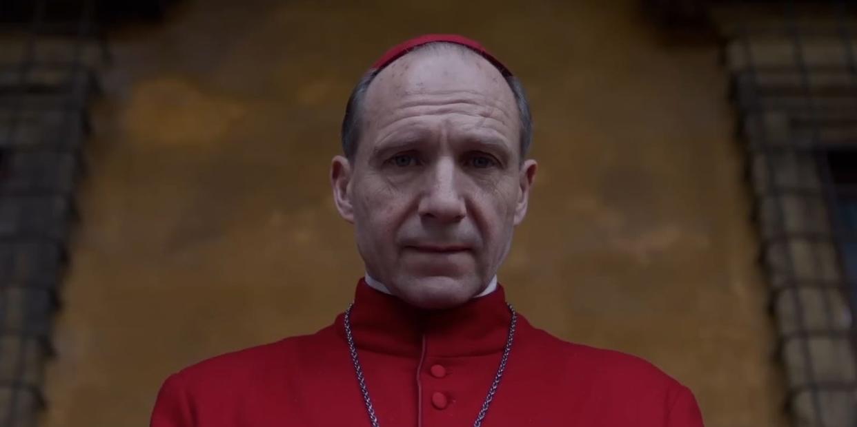 ralph fiennes, conclave trailer