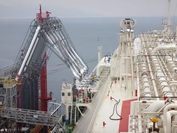 Loading an LNG vessel