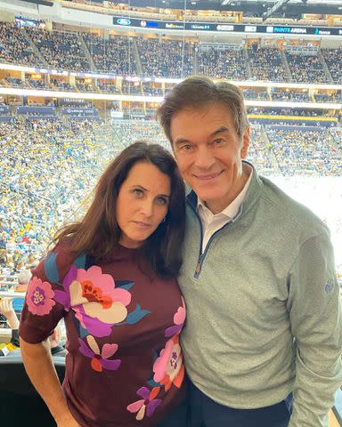 <p>Dr. Oz Instagram</p> Lisa Oz and Dr. Mehmet Oz in 2022