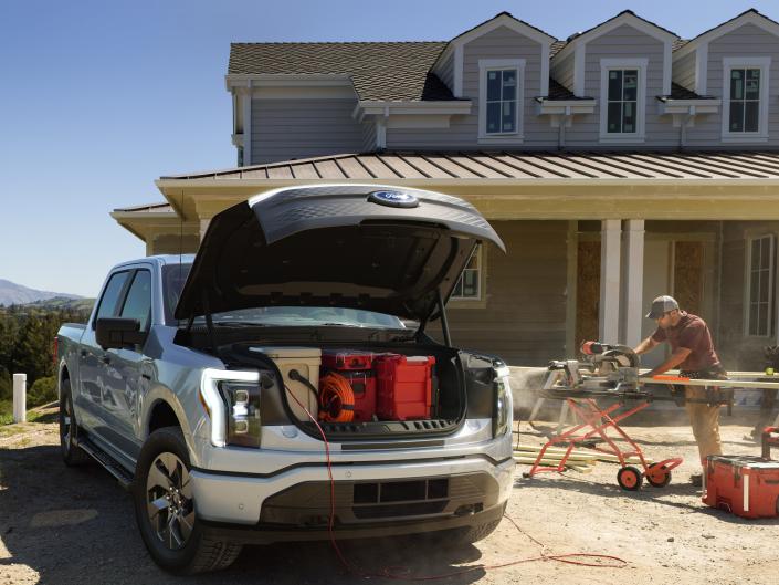 Electric F-150 Lightning powers a worksite