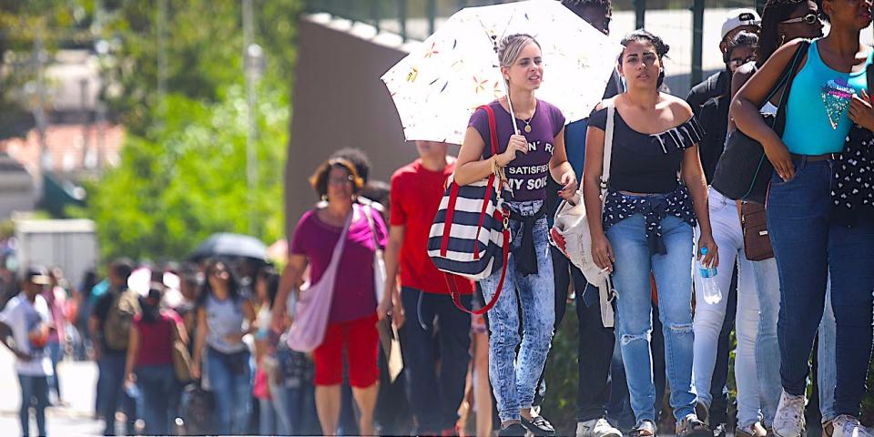 unemployment line brazil