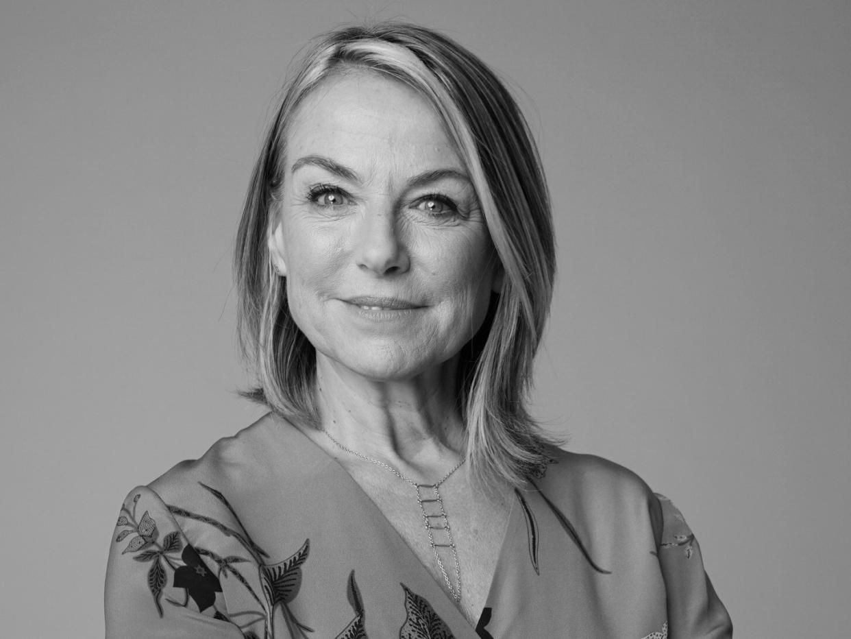 Esther Perel says we go to work with a "relationship r&eacute;sum&eacute;" that we developed growing up. (Photo: Ernesto Urdaneta)