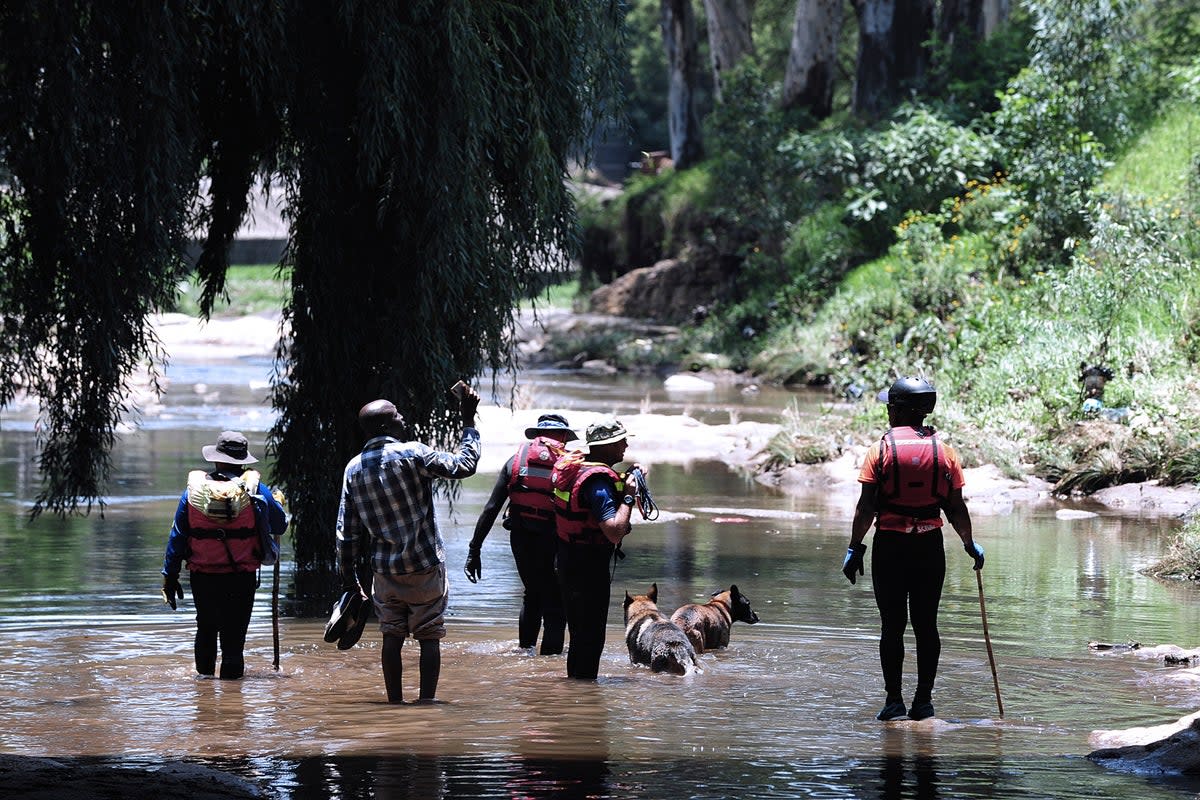 SUDAFRICA INUNDACIONES (AP)