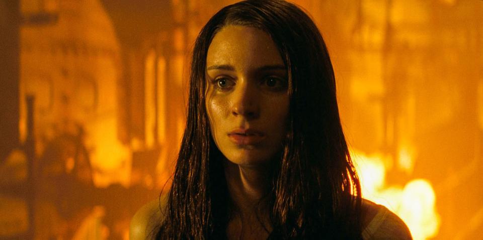 A NIGHTMARE ON ELM STREET (2010) ROONEY MARA as Nancy