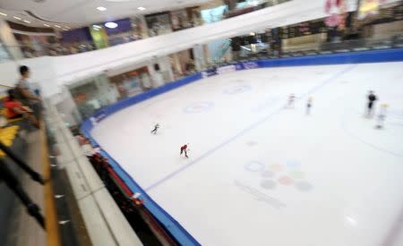 Skaters compete in the Tri-Series South East Asia Cup in Singapore February 21, 2016. 2016. REUTERS/Jeremy Lee