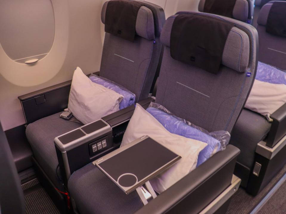 Premium economy class onboard SAS Scandinavian Airlines' Airbus A350-900 XWB - SAS Scandinavian Airlines Airbus A350-900 XWB Tour