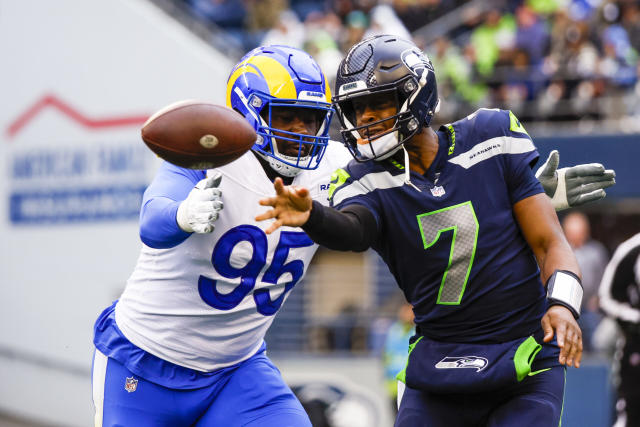 Seattle Seahawks reveal white jerseys and navy-blue pants for Week